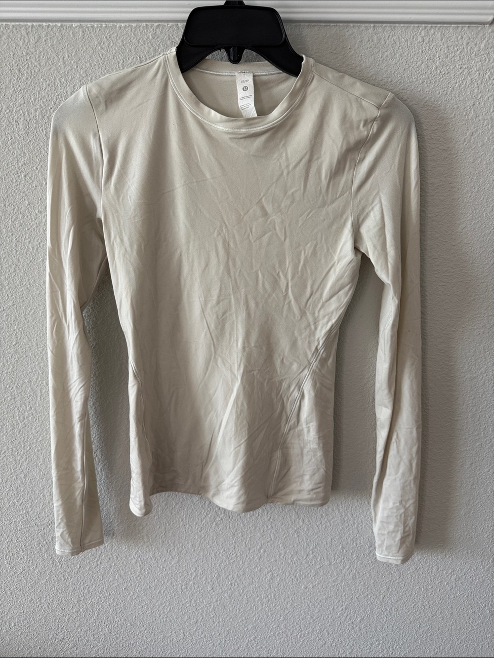 lululemon athletica Women's Long Sleeve Crew Tee in Light Cream